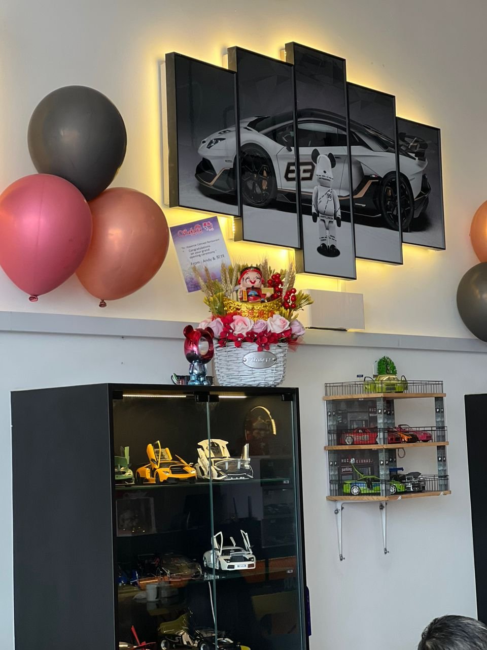 Hyper Car Concept Restaurant